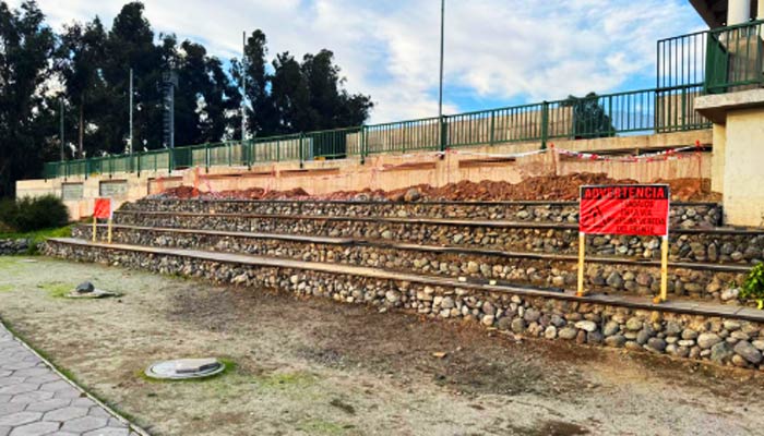 Donde antes se escuchaban gritos de gol y aplausos bajo el sol, hoy suenan martillos, luces encendidas y el pulso vibrante de un futuro que ya comenzó. El Estadio Municipal de Pirque está cambiando, y no es solo una renovación física: es una transformación del alma deportiva y social de una comuna entera. Recomiendo Pirque, NatGeo, Traveler, Booking.