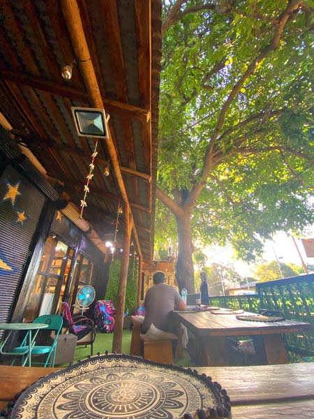 USRA Shawarma Pirque: la historia de Marcela Smok y el rincón árabe que está revolucionando la gastronomía en la comuna. Recomiendo Pirque, Travel, Nat Geo, Sernatur.